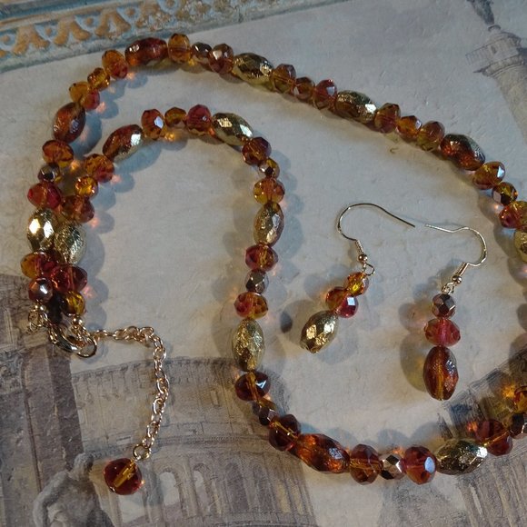 Handcrafted necklace/earring set in golden brown & external etched gold - Picture 5 of 8